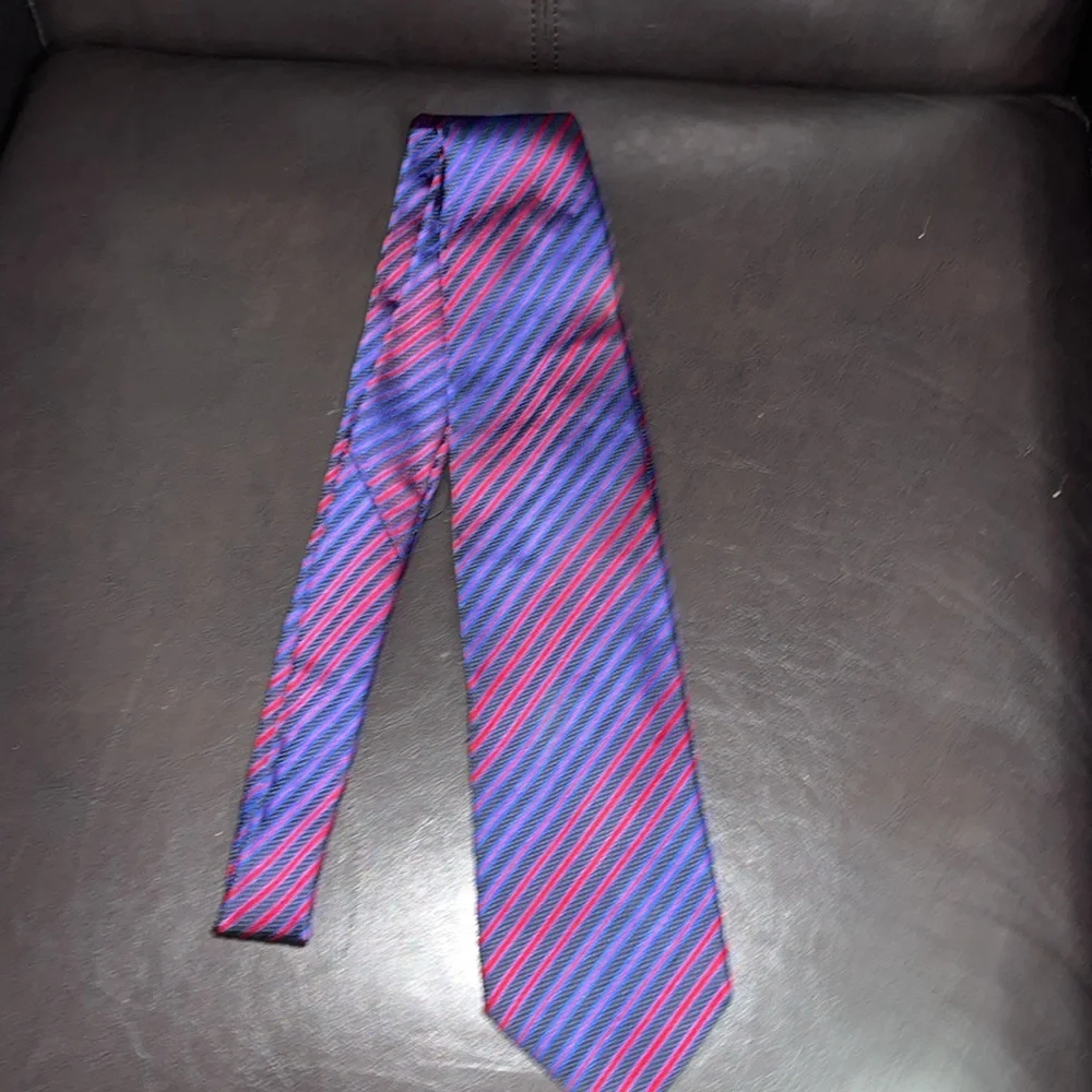 Gucci Red and Blue Striped Tie